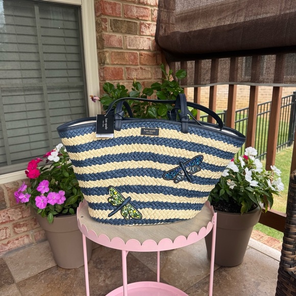 kate spade Handbags - Kate Spade Navy and Tan Dragon Fly Beach Tote 💕